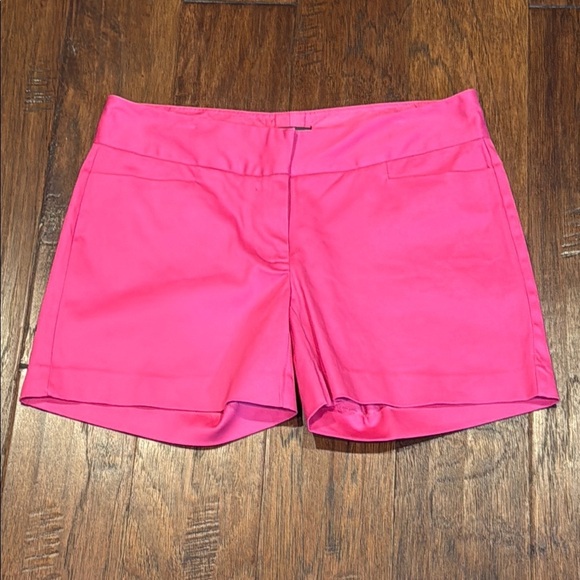 Size 6 Vibrant Pink Women's Shorts - Picture 8 of 8